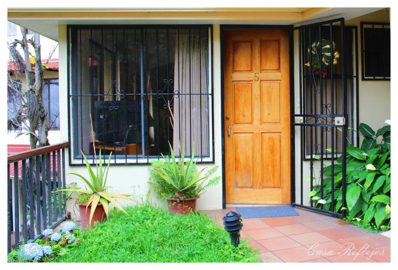 Casa Reflejos City View San José Esterno foto